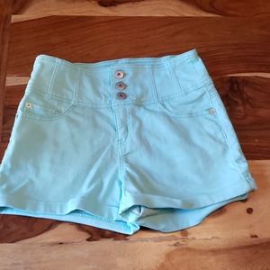 No Boundaries high waisted shorts